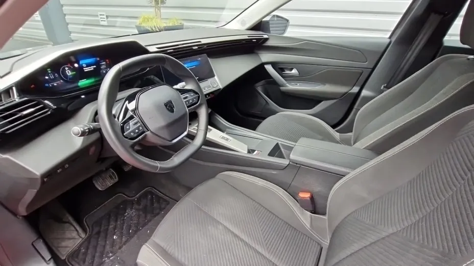PEUGEOT 308 -