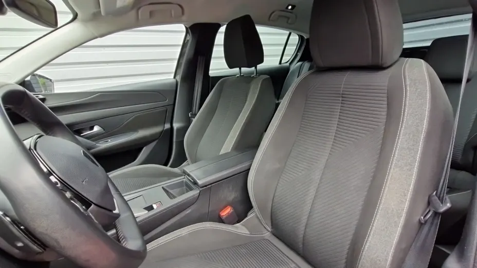PEUGEOT 308 -