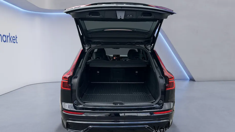 VOLVO XC60 XC60 B5 B AWD Plus Black Edition aut
