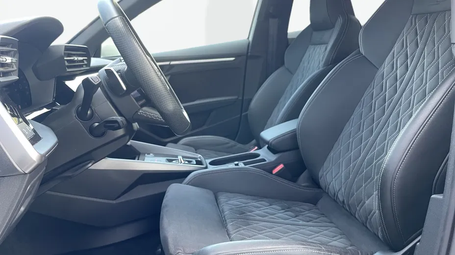 AUDI S3 Limousine -