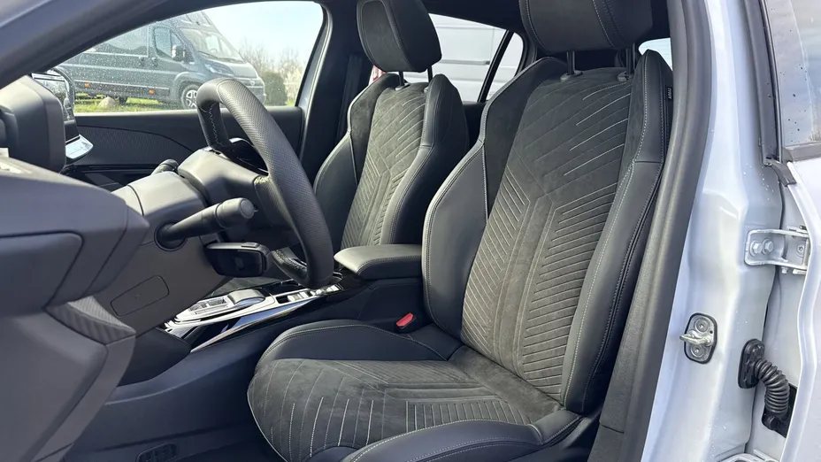 PEUGEOT 208 208 1.2 mHEV GT Nowy