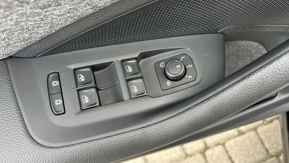 SKODA Superb Superb 2.0 TDI SCR Selection DSG