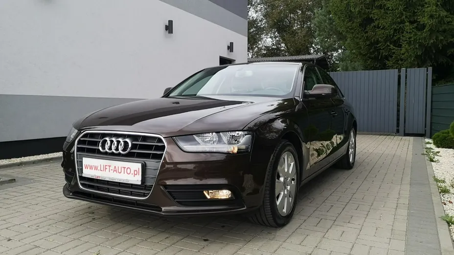 AUDI A4 -