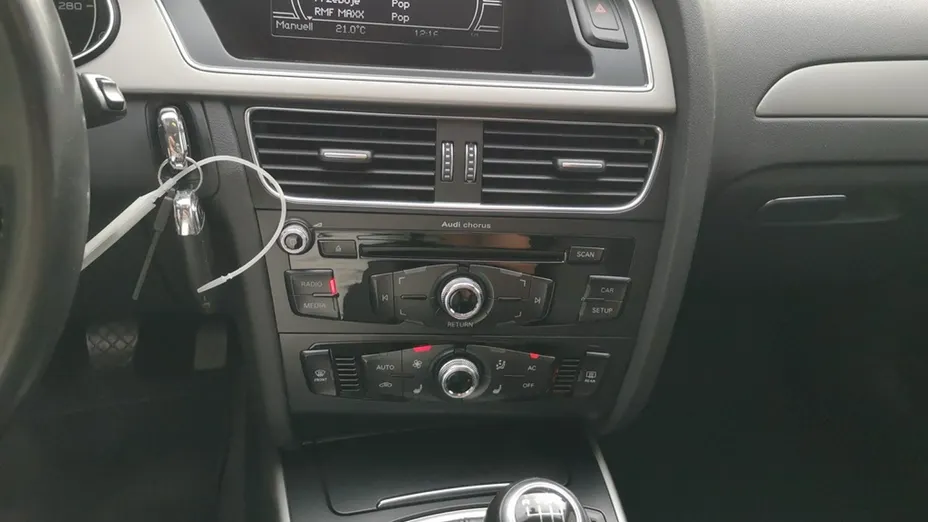 AUDI A4 -