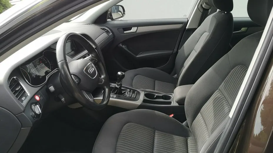AUDI A4 -