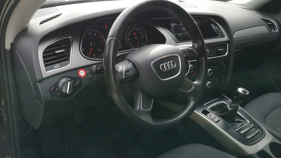 AUDI A4 -