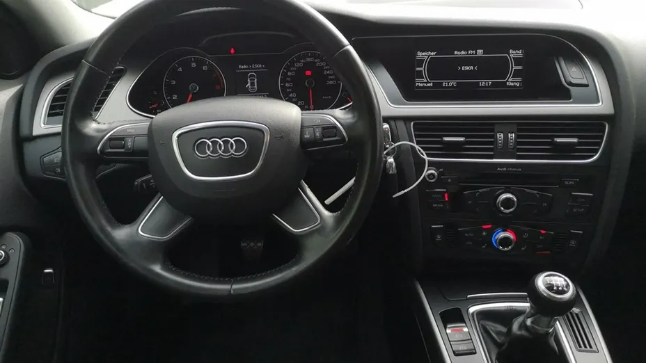 AUDI A4 -