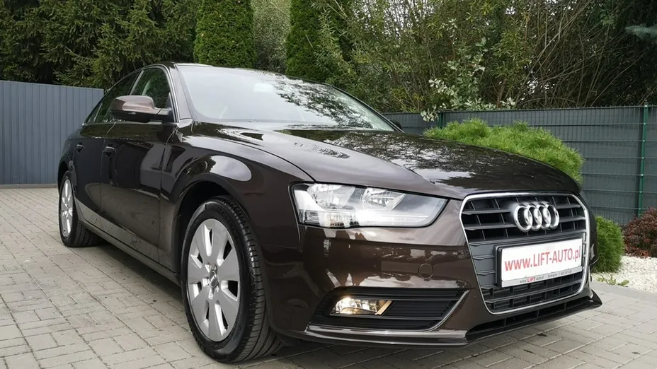 AUDI A4 -