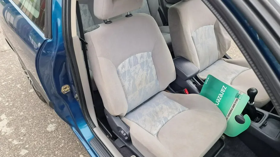 NISSAN Almera -