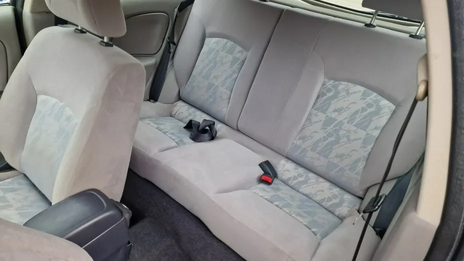 NISSAN Almera -