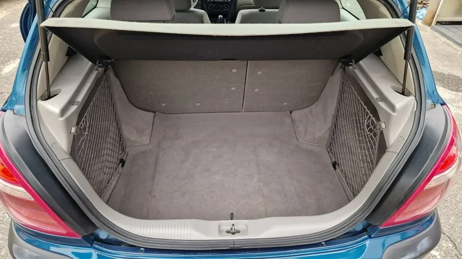 NISSAN Almera -