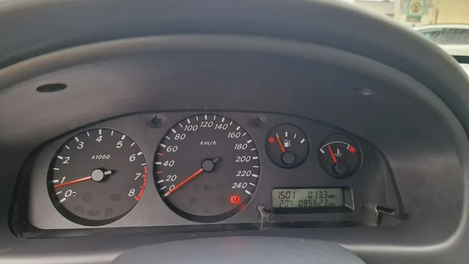 NISSAN Almera -