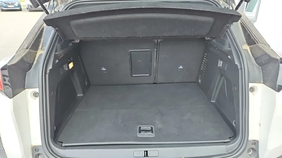 PEUGEOT 3008 -