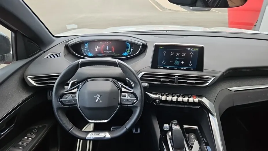 PEUGEOT 3008 -
