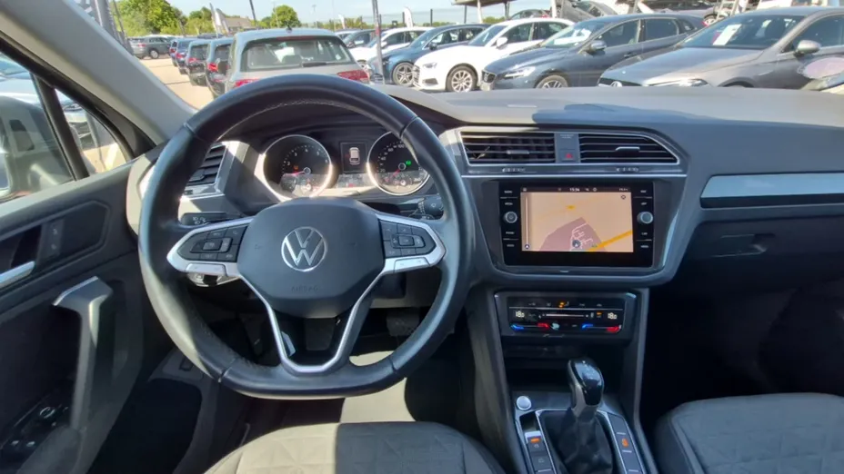 Volkswagen Tiguan -