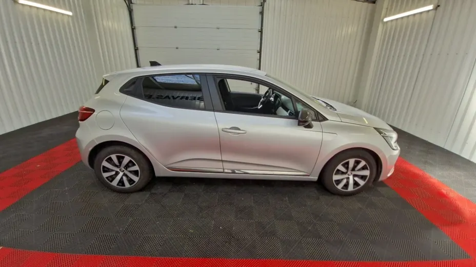 RENAULT Clio -