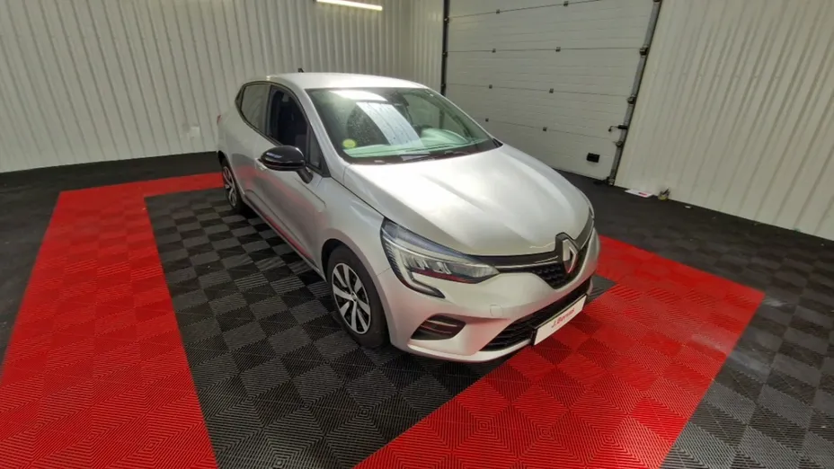 RENAULT Clio -