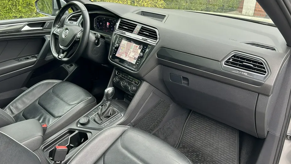 VOLKSWAGEN Tiguan Allspace -