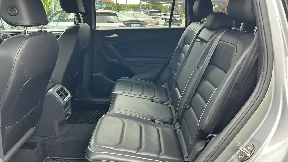 VOLKSWAGEN Tiguan Allspace -
