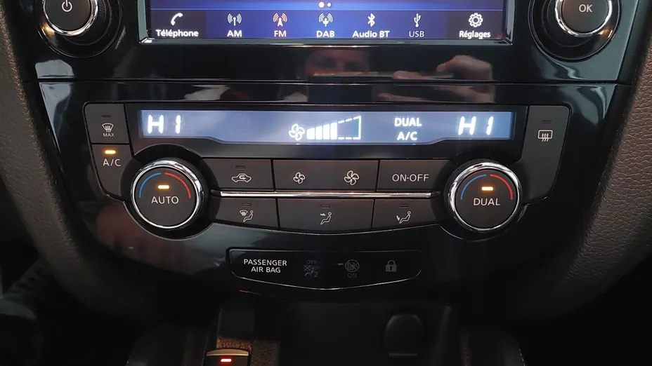 NISSAN Qashqai -