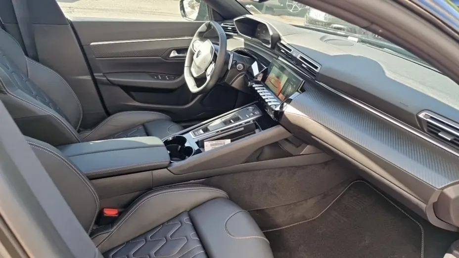 PEUGEOT 508 -