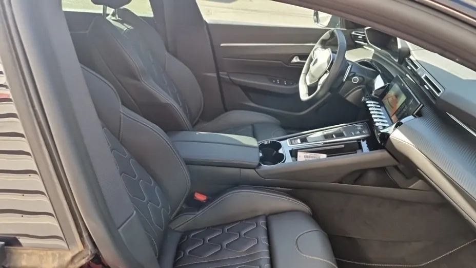 PEUGEOT 508 -