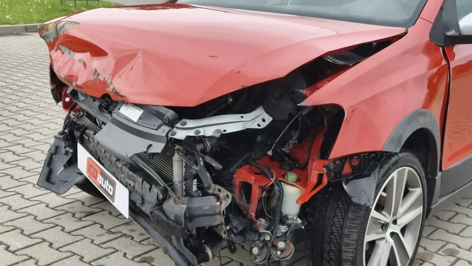 VOLKSWAGEN Polo -