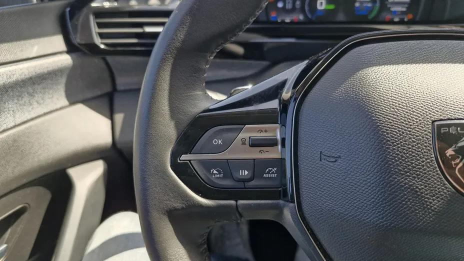 PEUGEOT 308 -