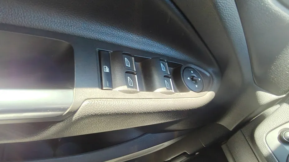 FORD Kuga -