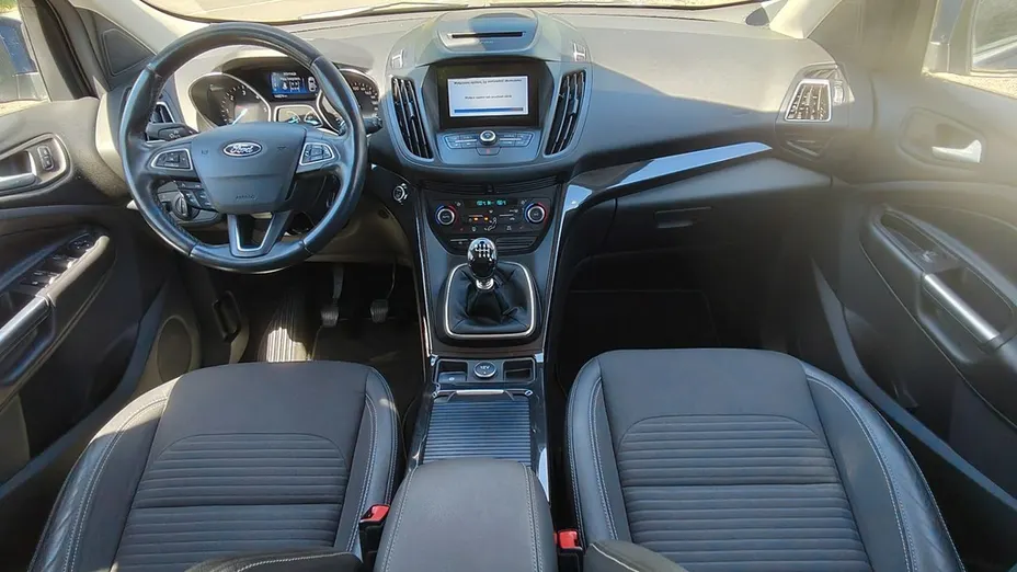FORD Kuga -