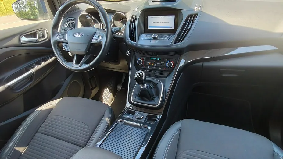 FORD Kuga -