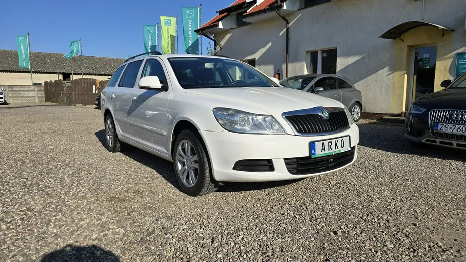 SKODA Octavia -