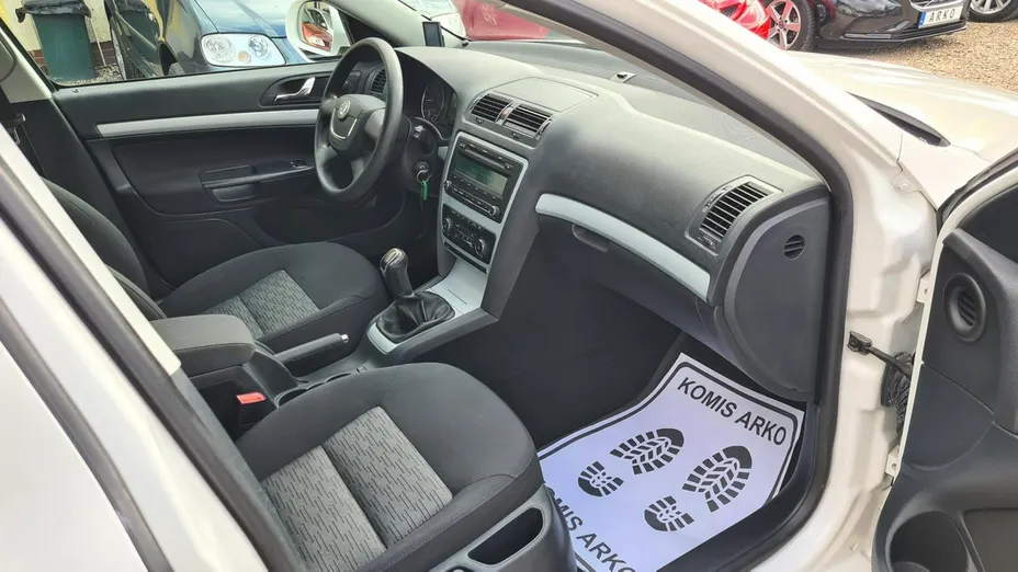 SKODA Octavia -