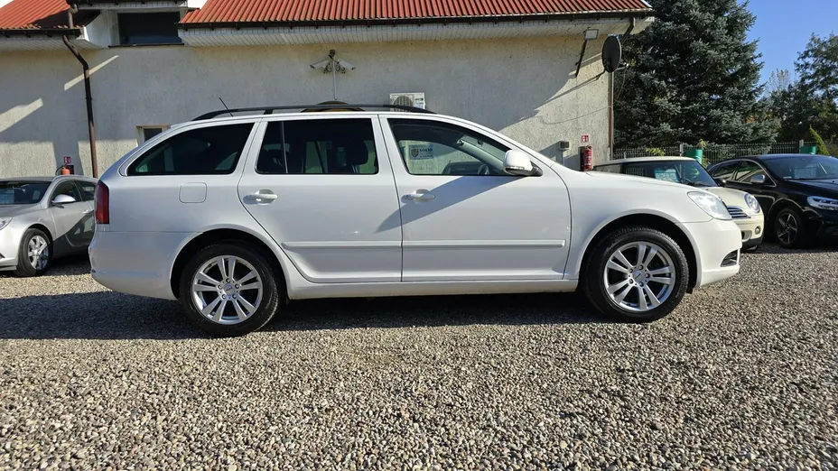 SKODA Octavia -