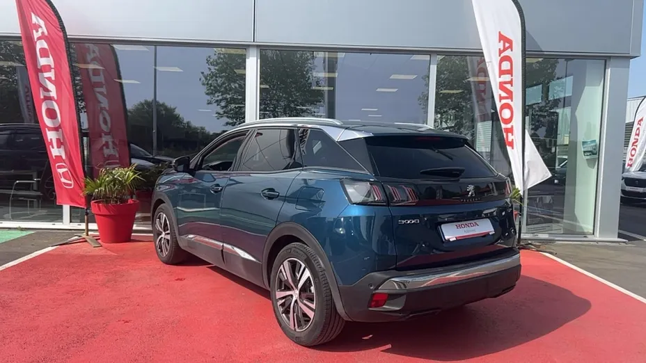 PEUGEOT 3008 -