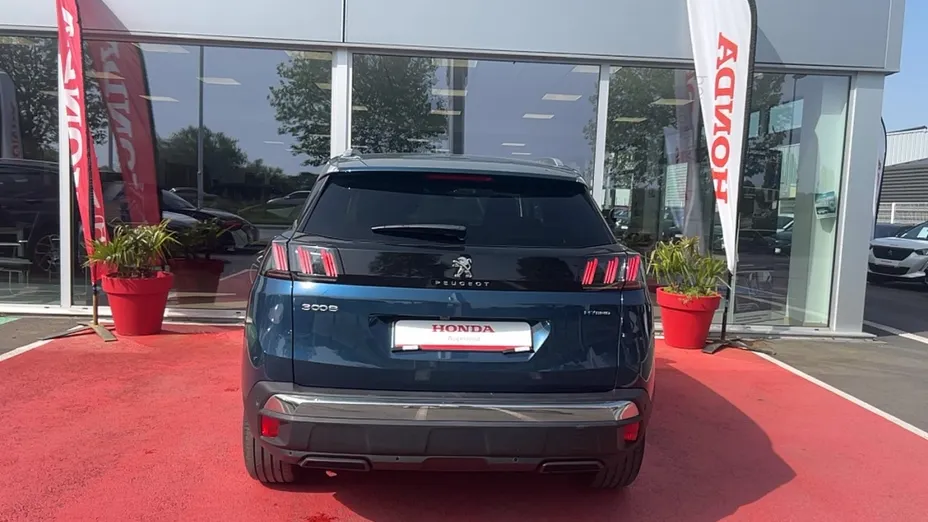 PEUGEOT 3008 -