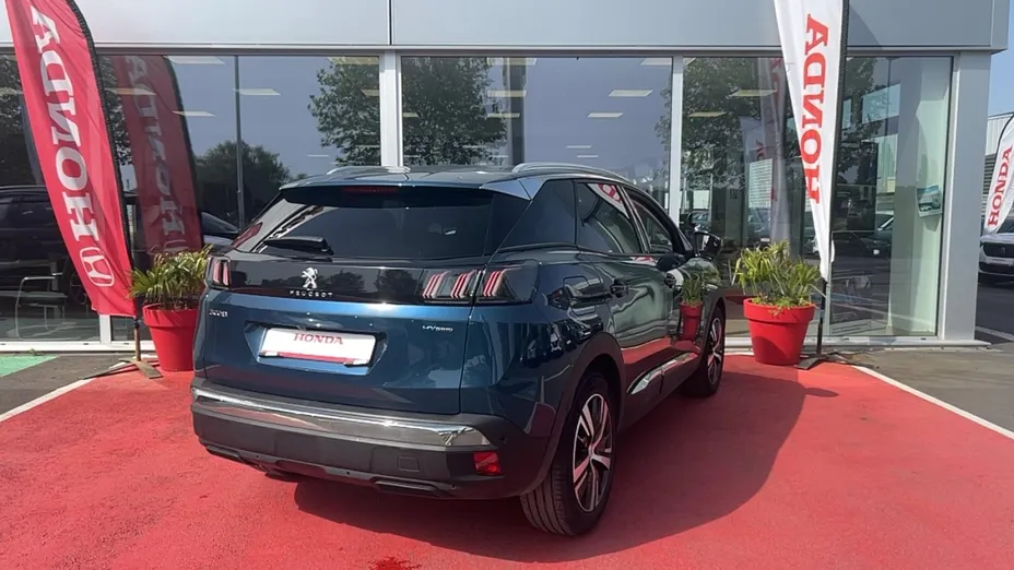 PEUGEOT 3008 -