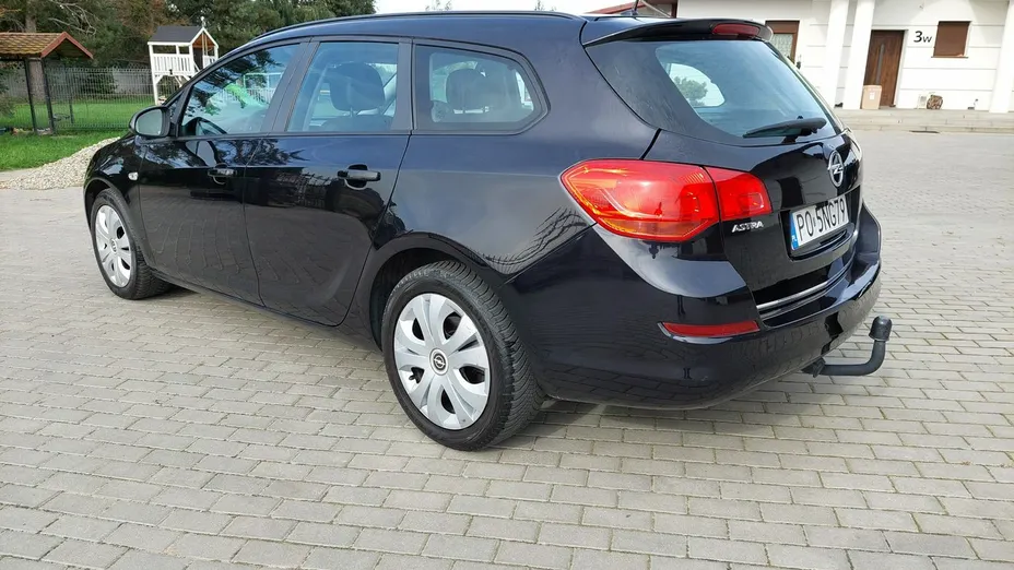 OPEL Astra -