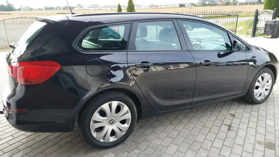 OPEL Astra -
