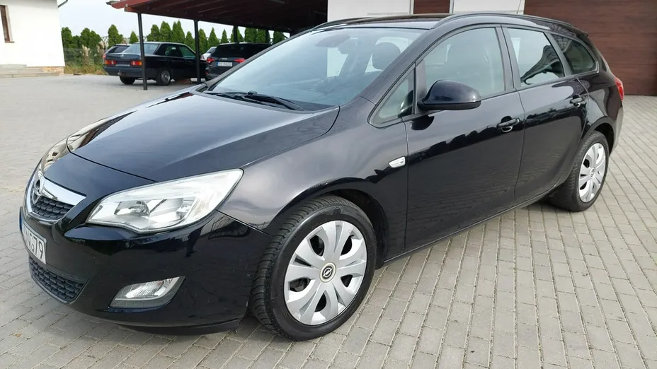 OPEL Astra -