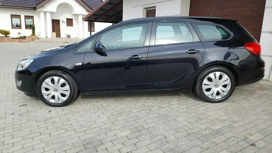 OPEL Astra -