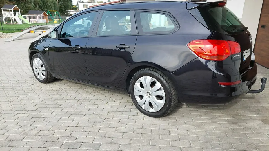 OPEL Astra -