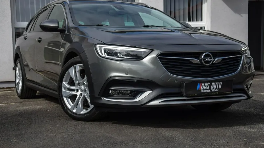 OPEL Insignia -