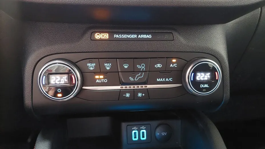 FORD Kuga -