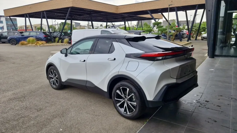 TOYOTA C-HR -