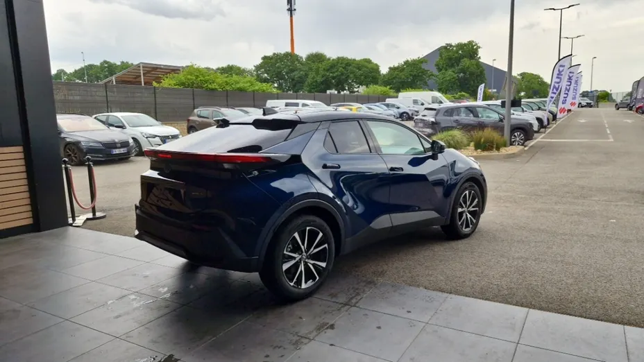 TOYOTA C-HR -