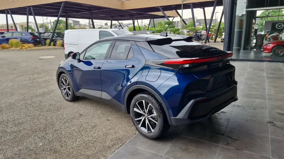 TOYOTA C-HR -