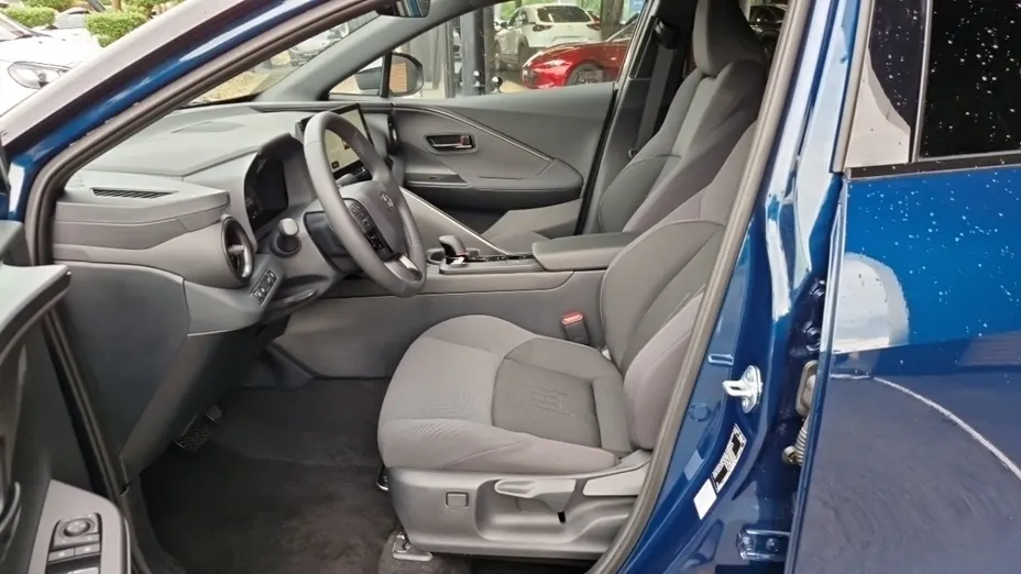 TOYOTA C-HR -
