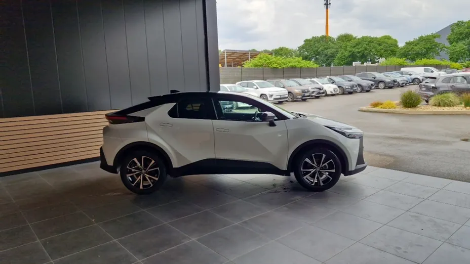 TOYOTA C-HR -