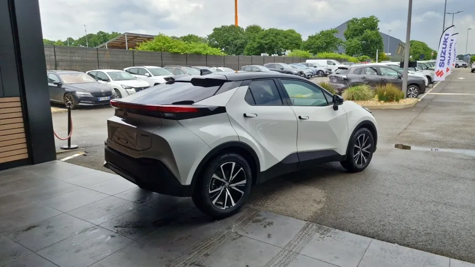 TOYOTA C-HR -